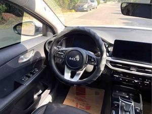 <span class=keywords><strong>Kia</strong></span> K3 2026 Pronta per l'Esportazione, Berlina a Benzina Bianco Perla, Auto Cinese ad Alte Prestazioni, Berlina Familiare Sportiva - Product Image 5