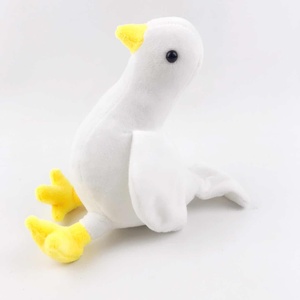 Portachiavi Morbido Mini Piccione/Testa di Dèa in Peluche Bianco - Simpatico Ciondolo per Borsa a Forma di Uccellino Morbido, Regalo - Product Image 1