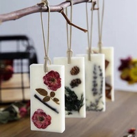 Tablette de cire suspendue parfumée déodorante pour garde-robe de fleurs séchées de mariage