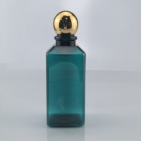 Prix usine Bouteille de lotion en plastique carrée 60ml 250ml 400ml Conteneur en PETG bleu Bouchon à bille en or Bouchon à vis Shampooing Pompe pour animaux de compagnie