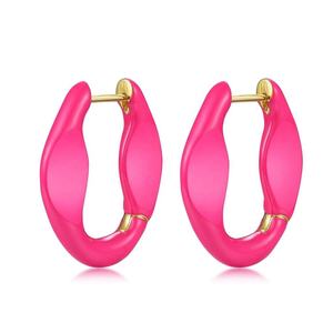Nouvelles boucles d'oreilles tendance en émail plaqué or en laiton de style Rihanna - Product Image 2