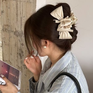 Clip per capelli con fiocco dolce per la parte posteriore della <span class=keywords><strong>testa</strong></span> <span class=keywords><strong>di</strong></span> una <span class=keywords><strong>donna</strong></span> - Product Image 4