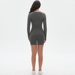 Vente en gros de tenues de sport pour femmes, 5 pièces, haut court à manches longues, leggings, vêtements de sport, tenue de yoga sans couture - Product Image 3
