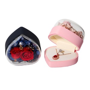 Rose <span class=keywords><strong>Éternel</strong></span>le Stabilisée Rouge Unique pour Boîte Cadeau Bijoux avec Couvercle Acrylique – Emballage Rose - Product Image 3