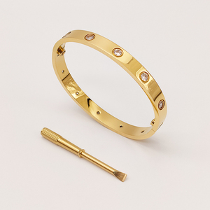 Bijoux tendance pour votre amour, bracelet en acier inoxydable plaqué or, bracelet classique avec diamants - Product Image 1