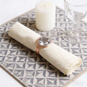Anneau <span class=keywords><strong>de</strong></span> <span class=keywords><strong>serviette</strong></span> en fer pour table à manger, décoration <span class=keywords><strong>de</strong></span> table, <span class=keywords><strong>serviette</strong></span> <span class=keywords><strong>de</strong></span> table, figure ZWZ-INR-300, fabricants en gros - Product Image 2