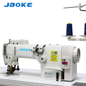 Nouvelle machine à coudre industrielle à point de chaînette double aiguille à lit plat, haute vitesse, lubrification automatique, entraînement arrière. - Product Image 3