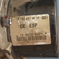 Module de commande de pompe ABS C180 de démontage de voiture d'occasion C200 C260 E200 E260 E300 GLK Assemblage de pompe ABS A2044313812 A2049012500