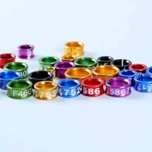 Fasce di uccelli in alluminio di alta qualità personalizzabili in alluminio anello per uccelli in bianco anelli di piccione anello gamba di pollo - Product Image 1