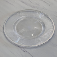 Assiettes rondes de chargeur de mariage baroques en or clair de 13 "avec bordure en or pour décor de table décoration d'événement de restauration