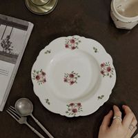 Assiette creuse en porcelaine à motif floral vintage européen, bord festonné, en céramique, pour la décoration de table à la maison ou pour les mariages, vente en gros