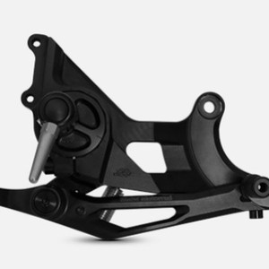Moule d'injection plastique pour pièces automobiles S136NAK80, conception et production de moule fixe à surfaces de séparation multiples - Product Image 2