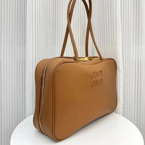 กระเป๋าถือ PU สะพายข้างสุดอินเทรนด์สำหรับผู้หญิง, สไตล์ลำลองเรียบง่ายสำหรับฤดูใบไม้ร่วงเข็มขัดตกแต่งซิปปิดแรงบันดาลใจจากการ2025กระเป๋า - Product Image 4