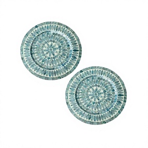 Ensemble de 2 assiettes de présentation en nacre, design fabuleux, pour restaurant et usage domestique - Product Image 1