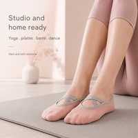 Chaussettes de yoga antidérapantes en gros pour femmes, en coton, avec sangle croisée et grip en silicone, pour Pilates, Barre et danse, coupe basse