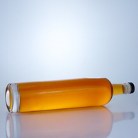 Botella de Vidrio Transparente Delgada y Alta de 750ml para Licores, Vodka, Whisky, Tequila, Brandy, con Base Pesada, Tapón de Corcho y Personalización de Calcomanía, Venta al por Mayor