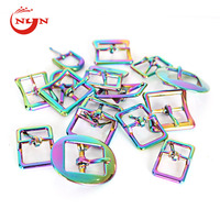 Les fabricants fournissent arc-en-ciel boucles à ardillon Adujust verrouillage langue rouleau en vrac boucle de ceinture pour collier de chien sac en cuir bricolage