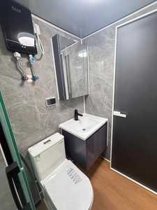 Módulo de Panel Revestido TDHH en Poste de Acero de 20 Pies, Balaustrada Blanca, Puertas Dobles Acristaladas, Unidad Prefabricada para Sitio Elevado y Cabaña en Plataforma - Product Image 5