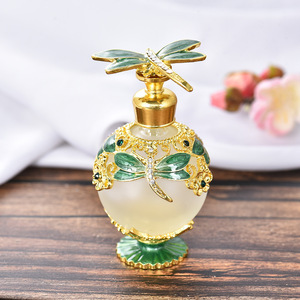 Flaconi di profumo di lusso con motivo a farfalla personalizzati da 15ml di olio rotondo arabo egizio fiale di profumo contagocce <span class=keywords><strong>crema</strong></span> foca parrucche occhiali - Product Image 6