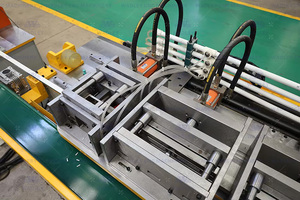 Máquina perfiladora de componentes de rejilla T para techos suspendidos, máquina de fabricación de perfiles de rejilla T de acero galvanizado, máquina de fabricación de quillas de rejilla T para techos ligeros - Product Image 5