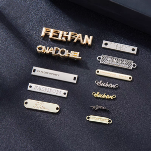 Etiquetas de Nombre de Metal con Logotipo Personalizado, Hechas a Mano con Letras de Diamantes de Imitación, Etiquetas Hechas a Mano para Ropa - Product Image 2