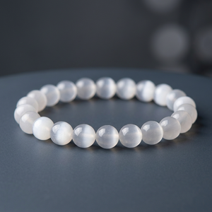 สร้อยข้อมือลูกปัดเซเลไนต์ธรรมชาติ หินคริสตัลขัดเงาทรงกลม อัญมณีกึ่งมีค่า เครื่องประดับขายส่ง งานฝีมือ - Product Image 3