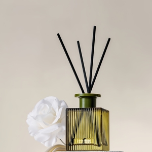 Bouteille en verre de mode transparente de haute qualité pour bricolage aromathérapie pour diffuseur de roseau Logo personnalisé désodorisant à l'huile essentielle Fre - Product Image 1