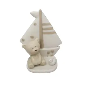 雕像陶瓷熊与风帆背景陶瓷出售工艺民间艺术风格