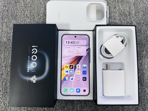 ลดราคาสุดคุ้ม! โทรศัพท์เกมมิ่ง VIVO iQOO 15, Snapdragon 8 Elite Gen5, ชิป E-sports Q3, หน้าจอ 2K ขนาด 6.85 นิ้ว, แบตเตอรี่ 7000mAh, ระบบปฏิบัติการ OriginOS 6 - Product Image 4