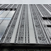 Panneau de revêtement mural extérieur en bois pour façade de bâtiment, conception de modèle 3D
