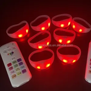 Mới nhỏ điều khiển từ xa LED Vòng Đeo Tay Phát Sáng 15 LED màu sắc Silicone nhấp nháy dây đeo cổ tay với pin có thể tháo rời