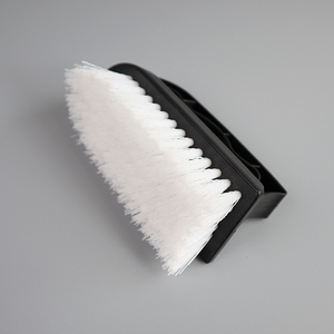 Brosse de nettoyage robuste L-5119 pour casseroles et bols, en forme de fer, avec support en plastique, poils en nylon et PP, pour le nettoyage des sols – Vente directe usine - Product Image 3
