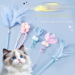 Jouet pour chat en plastique écologique Tease Stick avec cloche à jouer soi-même Fairy Stick Plume résistante aux morsures longue tige pour chats - Product Image 1