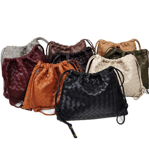 3217 Design moderno personalizzato <span class=keywords><strong>bordeaux</strong></span> Vintage fatto a mano nuvola intrecciata <span class=keywords><strong>borsa</strong></span> Hobo in pelle vegana borse a <span class=keywords><strong>tracolla</strong></span> da donna in pelle intrecciata - Product Image 1