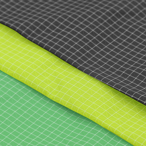 Tela compuesta de <span class=keywords><strong>Dynema</strong></span> mezclada X Gridstop de alta resistencia impermeable Ripstop teñido Ribstop 200D tela de nailon tela de tienda de equipaje - Product Image 3