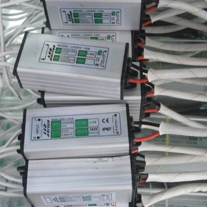Alimentation électrique chinoise étanche pour lampes solaires à LED, <span class=keywords><strong>driver</strong></span> 24v <span class=keywords><strong>9</strong></span>-12x1W boost, sortie 300mA pour lampadaires à LED - Product Image 2