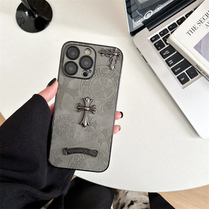 Cover per <span class=keywords><strong>iPhone</strong></span> 17 Air, Design Trendy a Croce Cromata, Accessori 3D Fai-da-Te per <span class=keywords><strong>iPhone</strong></span> 16 15 Pro Max, Custodia per Cellulare con Cuore per <span class=keywords><strong>iPhone</strong></span> 14 Plus - Product Image 3