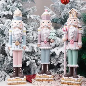 Redeco Nouvelle Arrivée Série Noël Casse-Noisette Rose Ornement Résine Décoration de Noël Casse-Noisette Artisanat