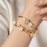 Bracelet minimaliste en forme de vague avec fleurs, bracelet en zircon en forme de C, bracelets en acier inoxydable pour femmes, bijoux