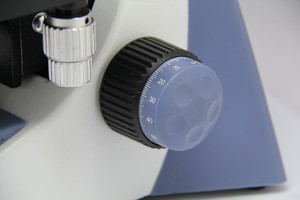 <span class=keywords><strong>Microscope</strong></span> <span class=keywords><strong>optique</strong></span> biologique binoculaire pour laboratoire hospitalier - Product Image 3