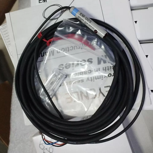 KEYENCE EM-005 พร้อมแอมพลิฟายเออร์ในตัว, เซ็นเซอร์ตรวจจับระยะใกล้ขนาดเล็ก รุ่น EM, แบบฝาครอบ M5 NPN EM 005 - Product Image 6