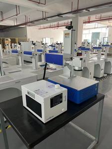 Buen precio 4,5 W 6,5 W Máquina de grabado de cristal Máquina de marcado láser UV Fibra 3D 2.5D Profundidad de piedra Equipo de fabricación de acrílico - Product Image 2