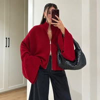 Cardigan en maille rouge pour femme, col montant, fermeture éclair intégrale, manches chauve-souris courtes, uni, style décontracté, vente en gros pour commandes en gros, collection