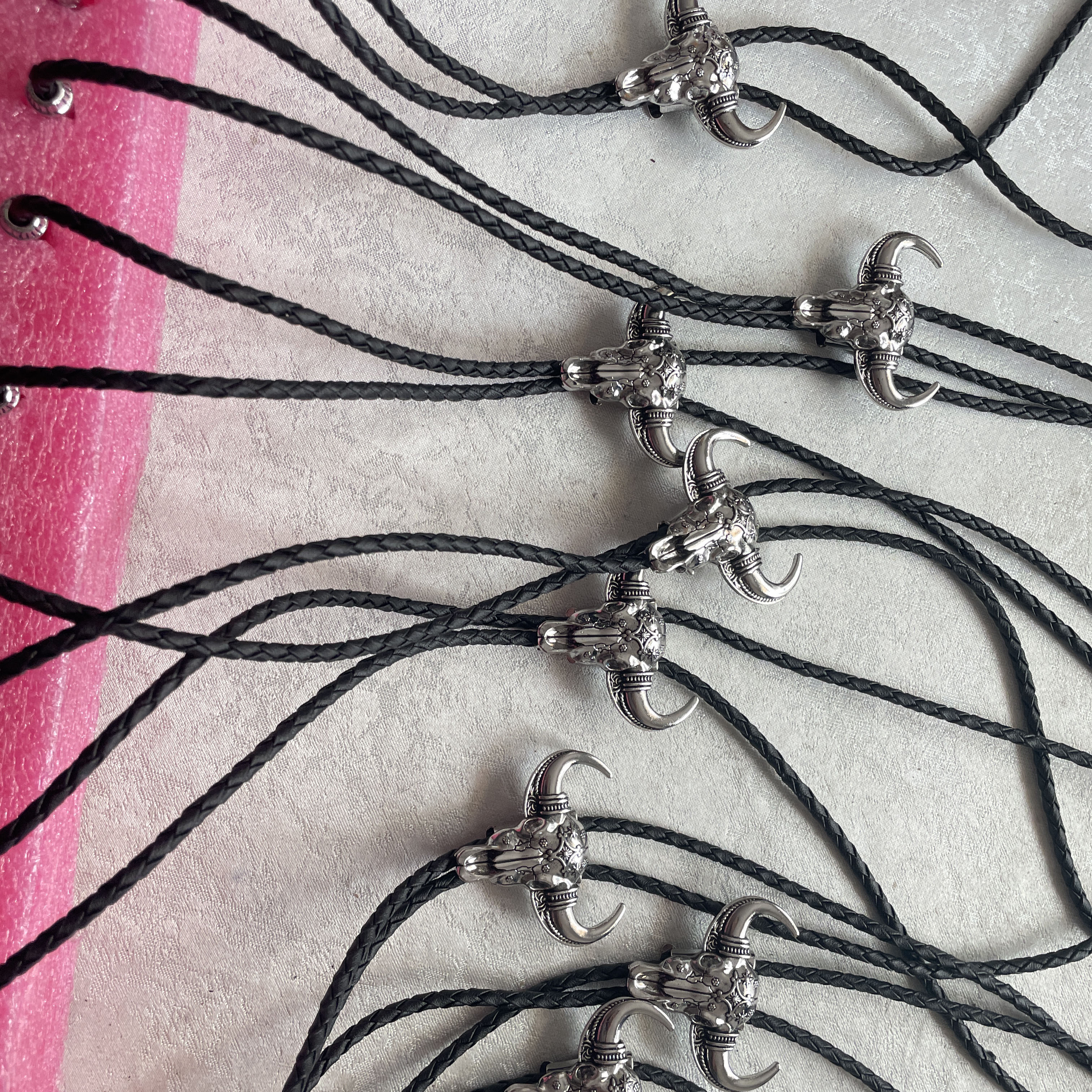 Shop Custom High Quality Low MOQ Fashion Jewelry - Ox Head Bolo