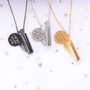 Kalung Guci Kremasi Qiuhan OEM untuk Abu Jenazah, Liontin Silinder Sayap Malaikat dari Baja Anti Karat, Kalung Rantai dengan Ukiran Nama - Product Image 5