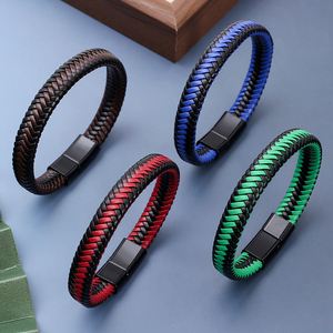 Bracelet en cuir PU tressé de style punk minimaliste avec fermoir magnétique en alliage, bracelet pour homme tissé à la main, bijoux - Product Image 2