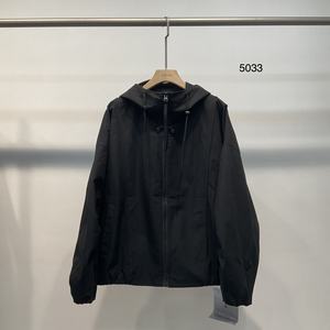 เสื้อแจ็คเก็ตผ้าควิลท์ลำลองคุณภาพสูงสำหรับฤดูใบไม้ร่วง แบบยูนิเซ็กซ์ สไตล์วินเทจ ทรงหลวม ใส่ทำงานได้ มีซิป บริการ OEM ไซส์ XS - Product Image 1