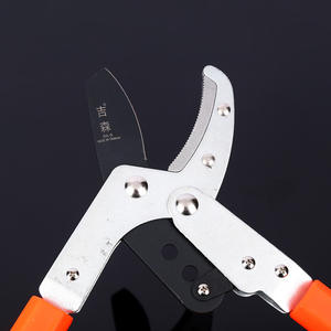 Sécateur télescopique Gisen 50 cm en alliage d'aluminium, structure papillon, lame en acier inoxydable pour la taille des arbres de jardin - Product Image 3