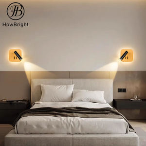 Lampe murale LED blanche carrée en bois pour décoration de maison moderne Lampe de chevet pour intérieur Lampe de nuit pour lecture - Product Image 4