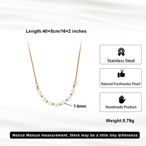 Collar VEWANT Minimalista con Perlas Barrocas de 7-8mm, Curva de Sonrisa, Acero Inoxidable, Chapado en Oro de 18K, Regalo para Mamá, Esposa y Mejor Amiga - Product Image 5